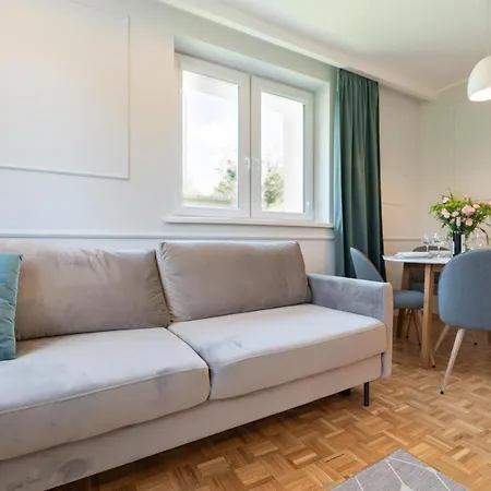 39 Z Pieknym Ogrodem Apartment