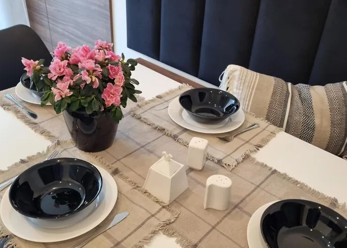 39 Z Pieknym Ogrodem Apartment