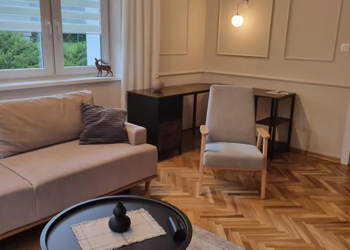 39 Z Pieknym Ogrodem Apartment